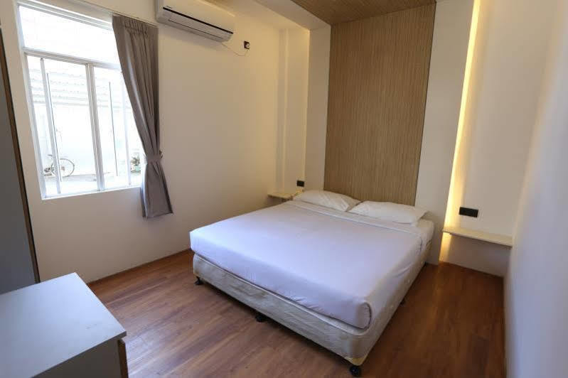 Royal Crown Hotel Yangon Dış mekan fotoğraf